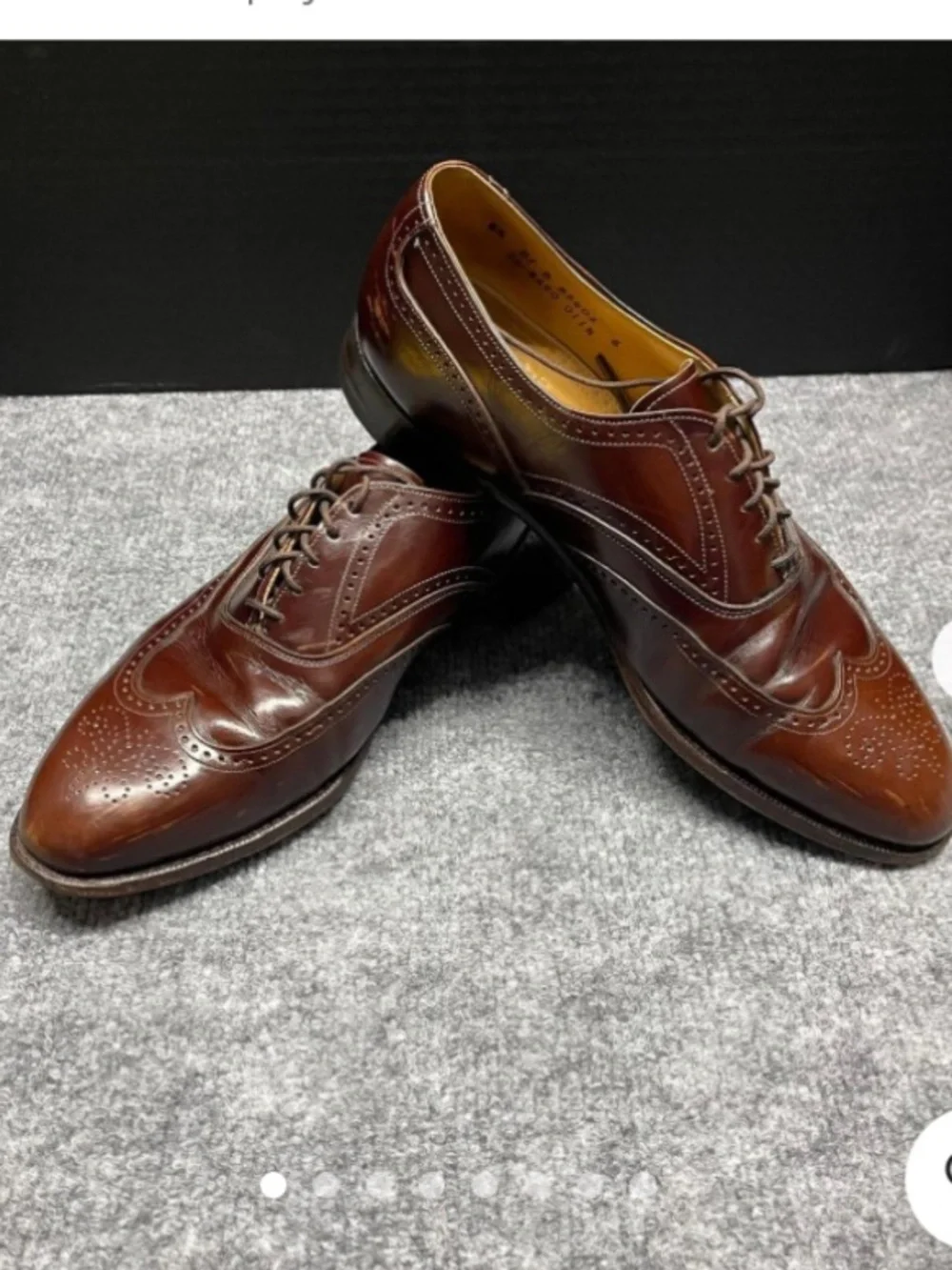 The Crown Aristocrat Johnston & Murphy Vintage Classic Wingtip Oxford Leather